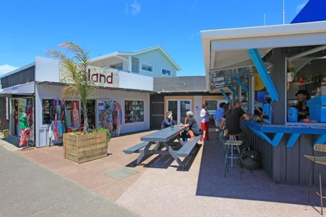 The Waiheke Pad - In The Heart Of Oneroa! Villa ภายนอก รูปภาพ